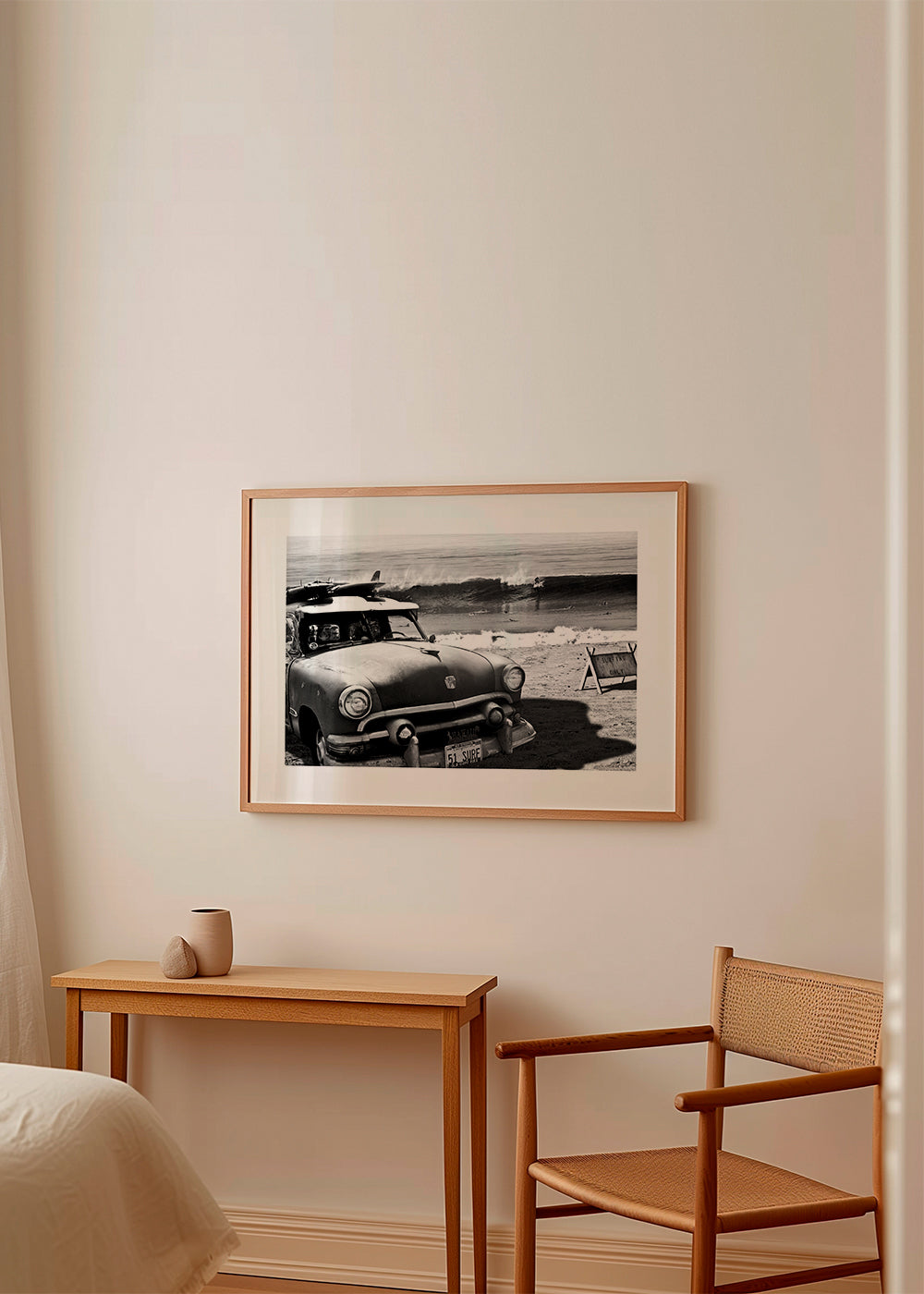 Fotografi av vintagebil på stranden