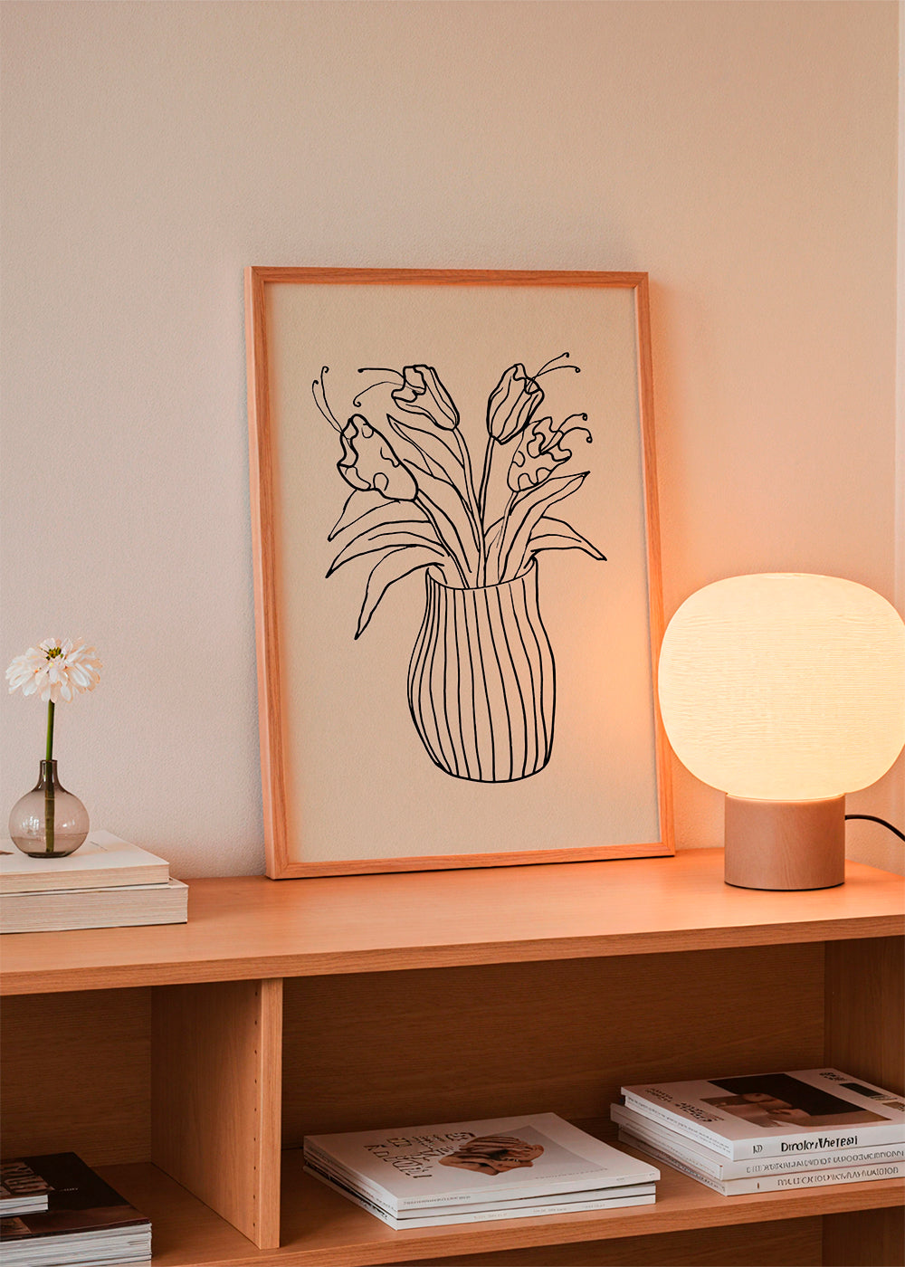 Botanisk poster: vas med tulpaner linjeteckning