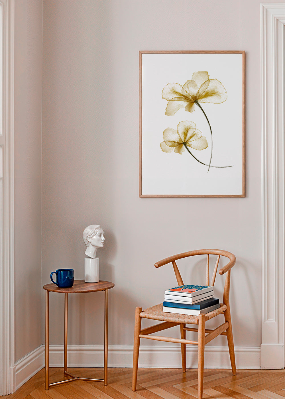 Botanisk poster med pressade gyllene blommor