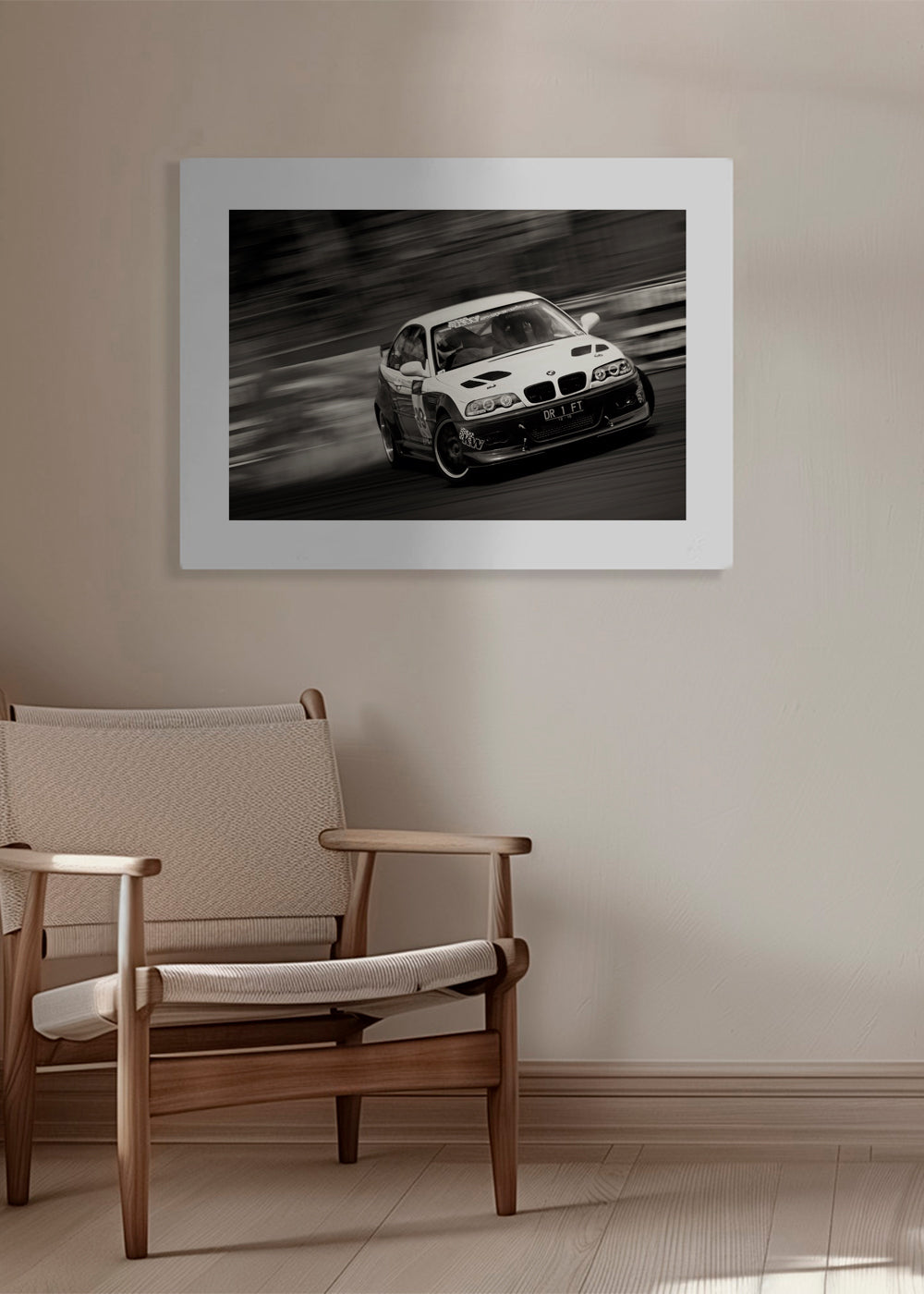 Fotografi av racingbil i drift