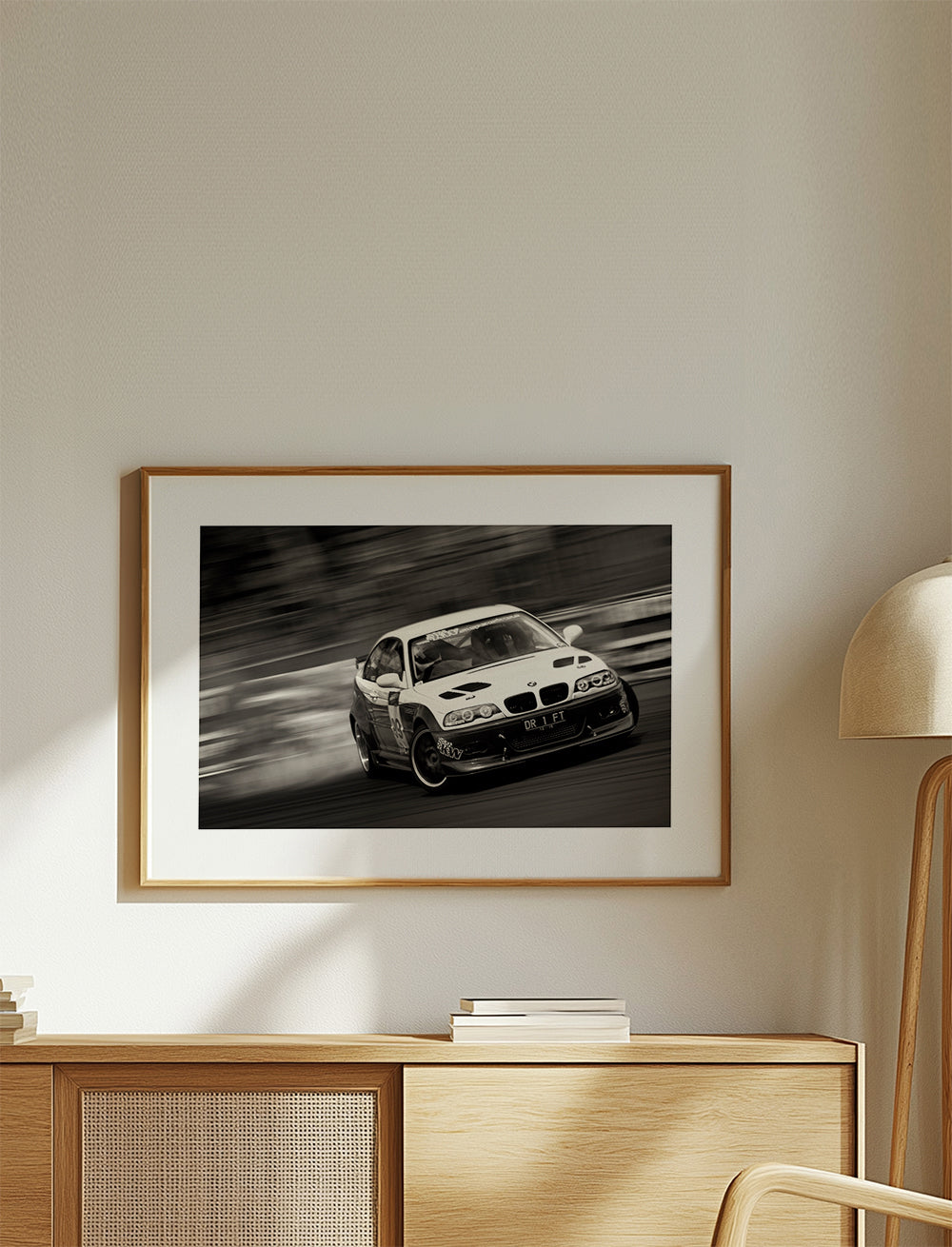 Fotografi av racingbil i drift