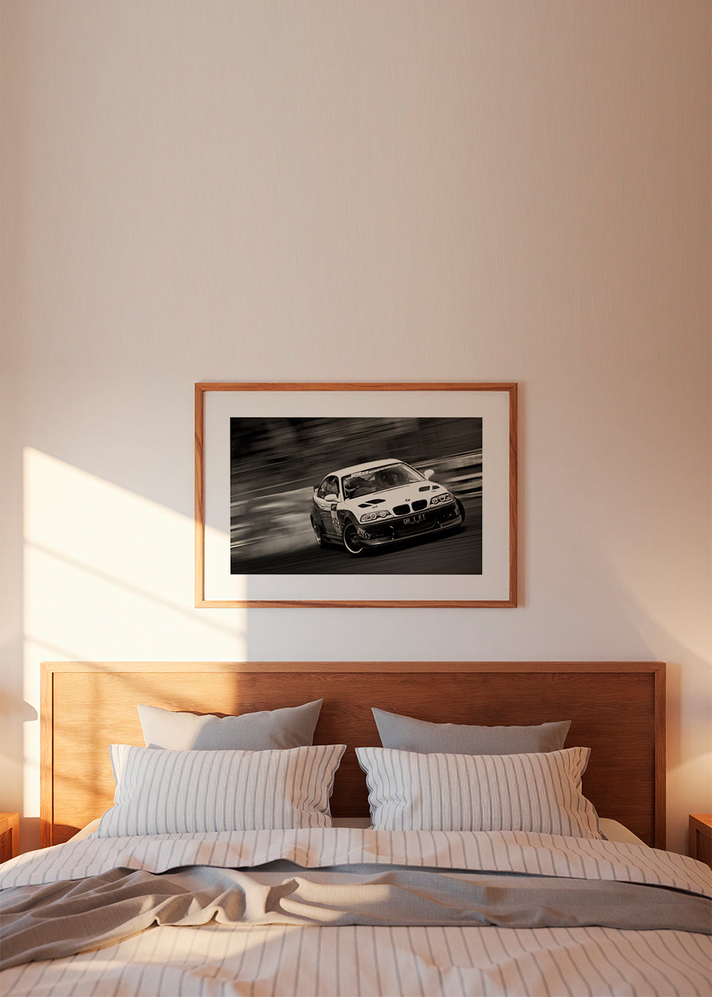 Fotografi av racingbil i drift