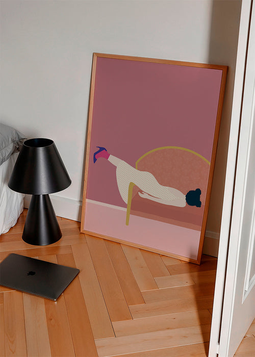 Illustration kvinna på rosa soffa