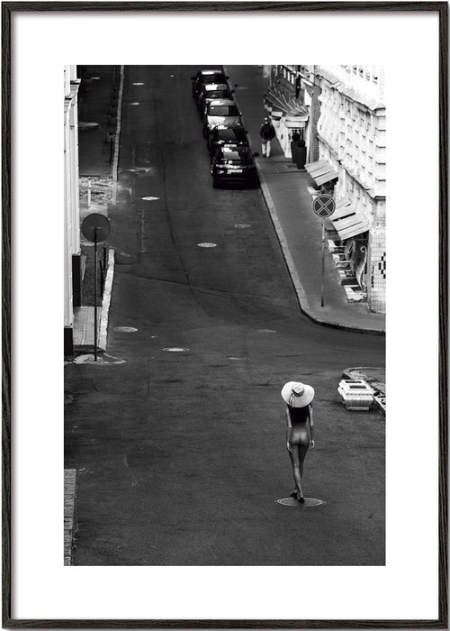 Gatufotografi med en ensam figur