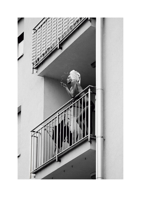 Fotografi av balkongögonblick i svartvitt
