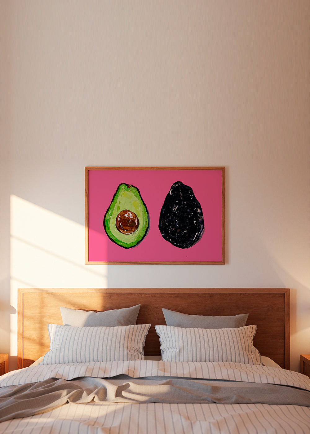 Kökskonst: avokado på rosa bakgrund