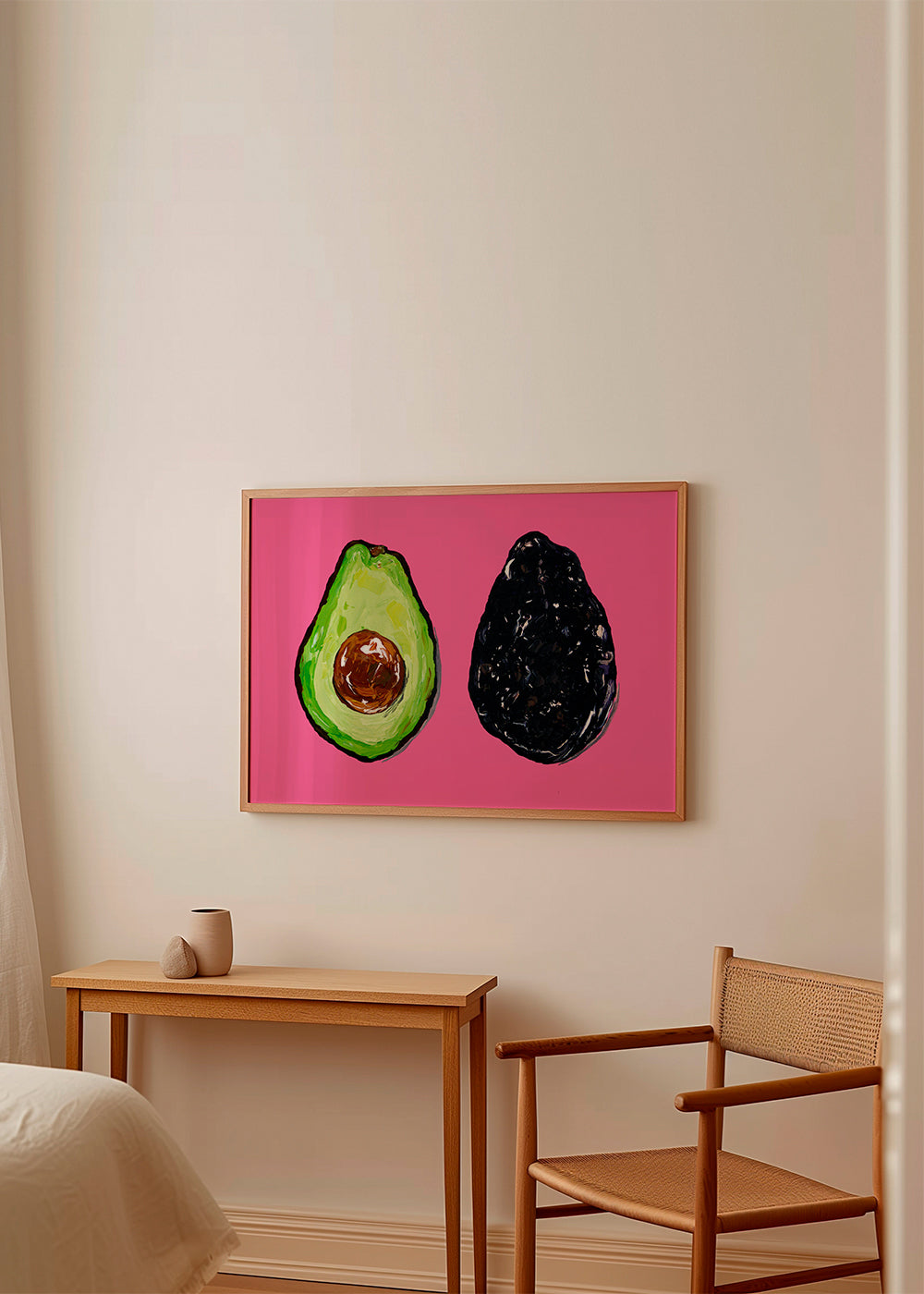 Kökskonst: avokado på rosa bakgrund