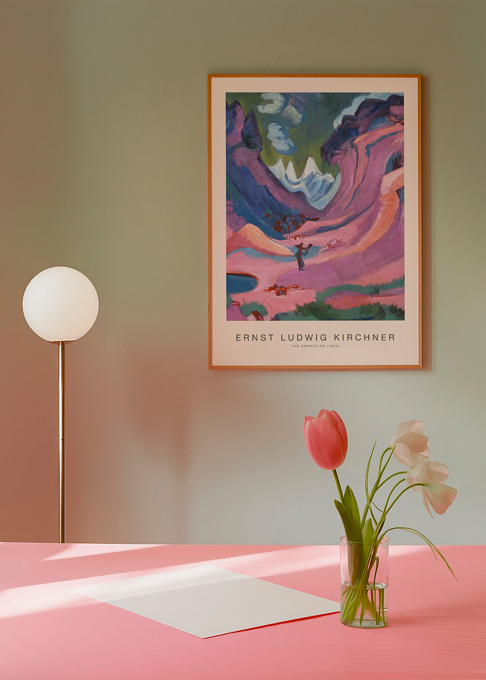 Expressionistiskt landskap med rosa berg