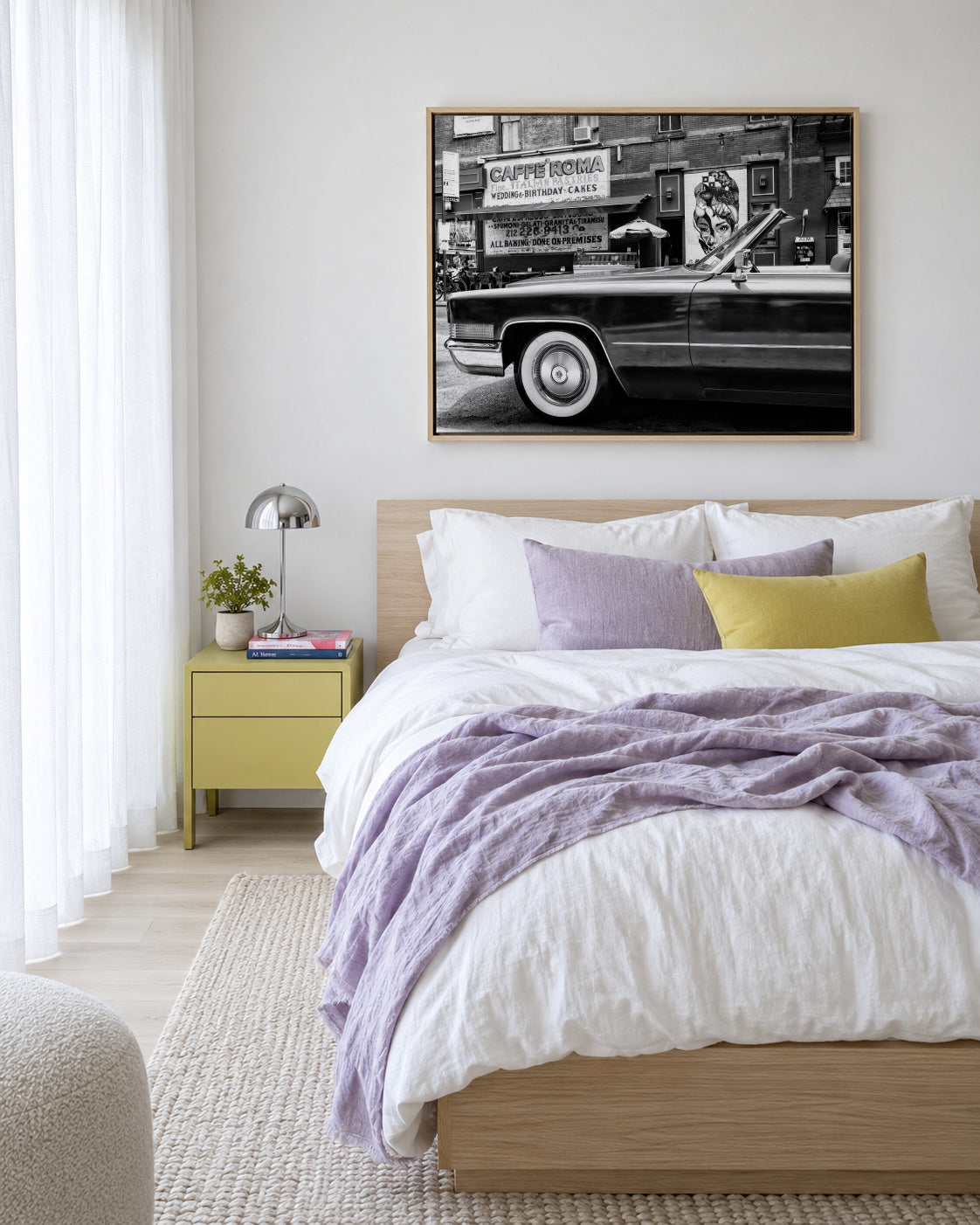 Black Manhattan - Classic Car - Framed canvas in an interior