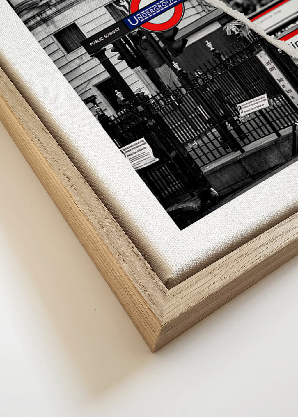 Stadskonst med Underground-skylt från London – Canvas detail