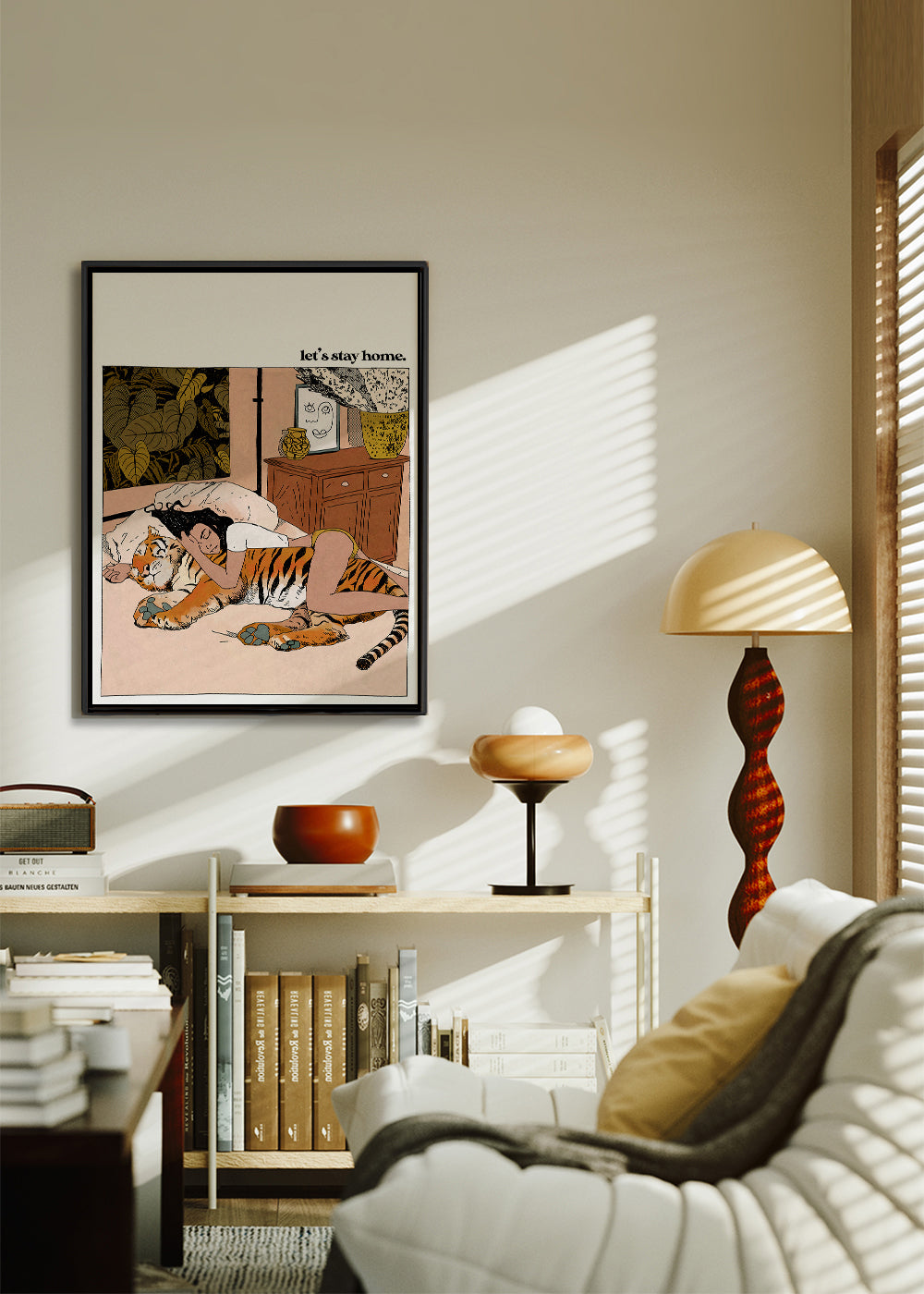 Illustration: kvinna som kramar en tiger hemma