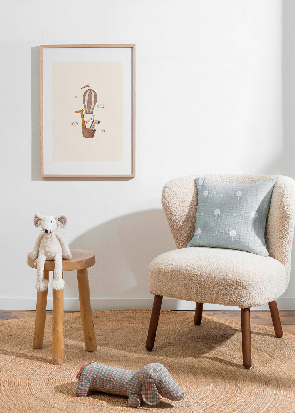 Barnposter: giraff och elefant i luftballong