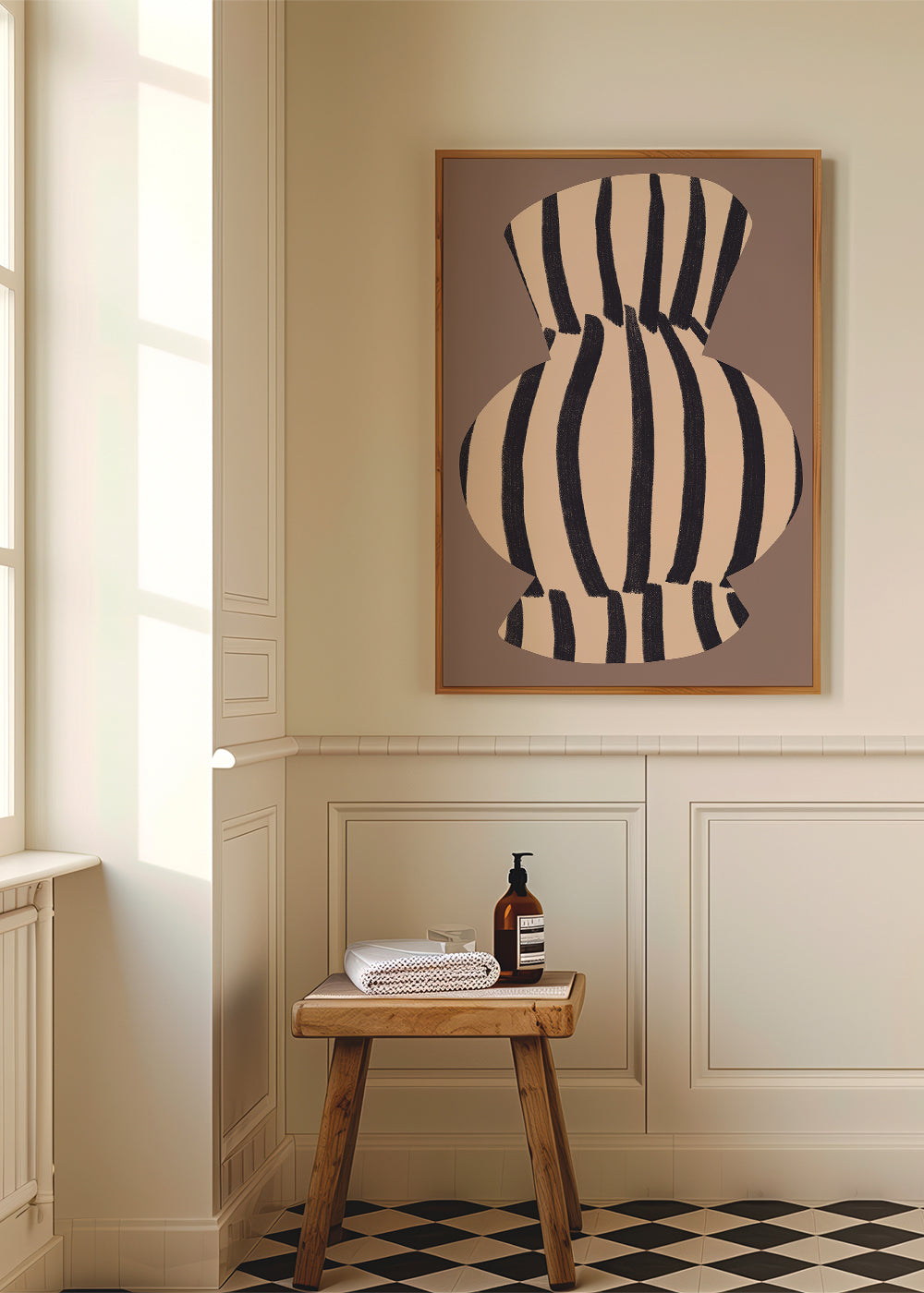 Minimalistisk vas med ränder