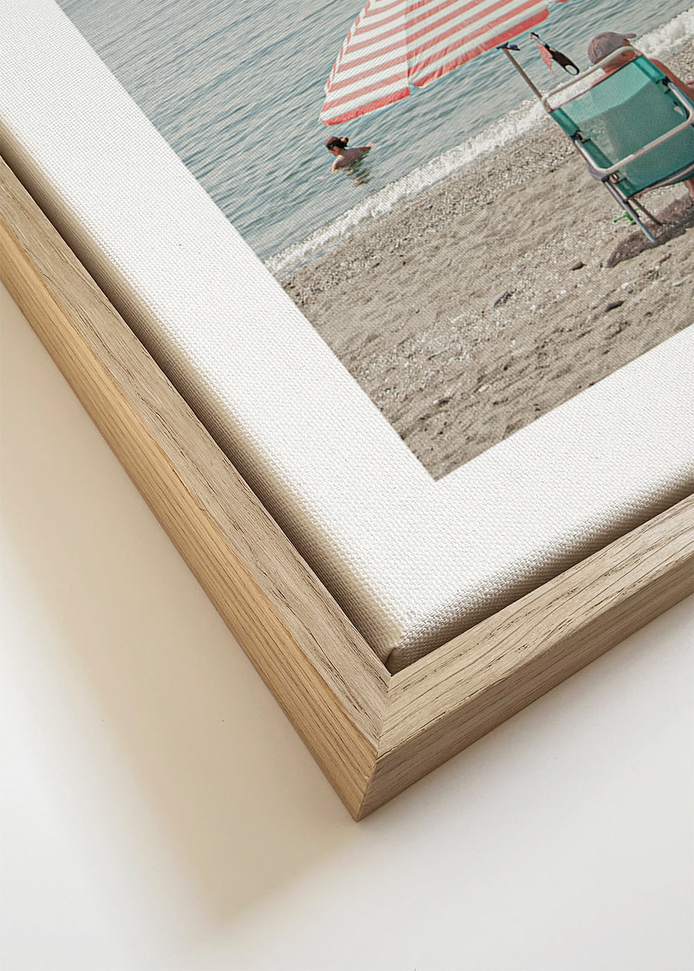 Landskapskonst: parasoll vid stranden