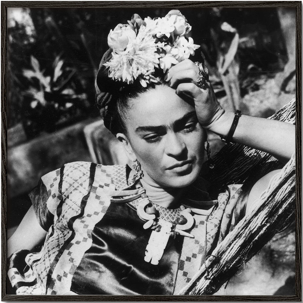 Vintage porträttfotografi med blommor