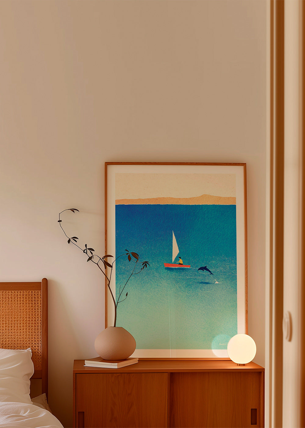 Konstverk med delfin och segelbåt i blått hav – Product3