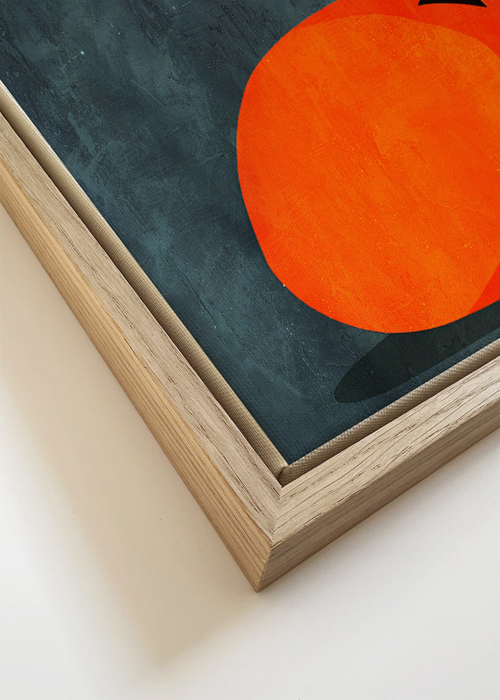 Kökskonst: orange minimal på mörk textur