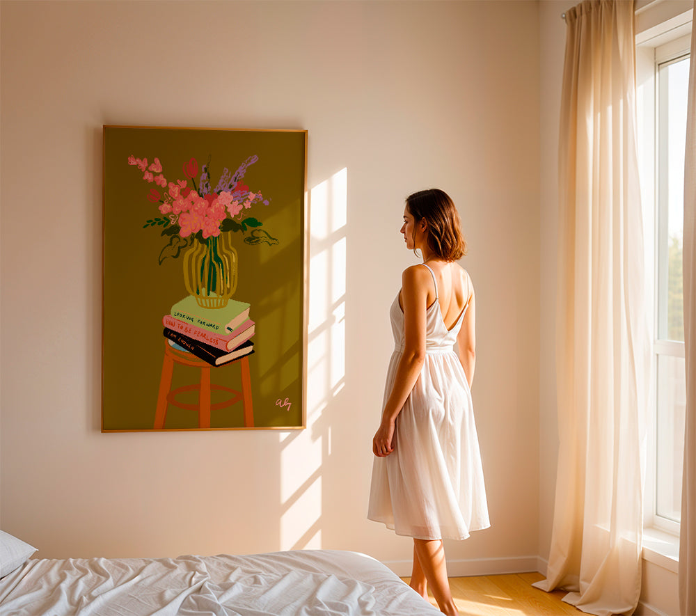 Botanisk poster: vas med blommor på böcker