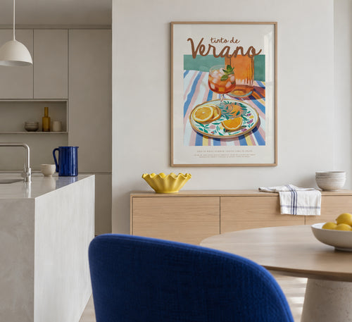 Tinto de Verano - Framed poster in an interior