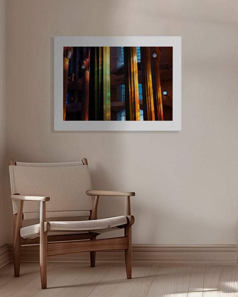 Fotografi av upplysta inre pelare