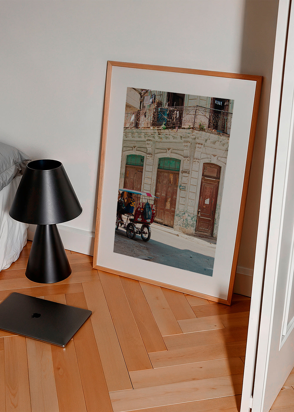 Reseaffisch: havannafasad med cykelrickshaw