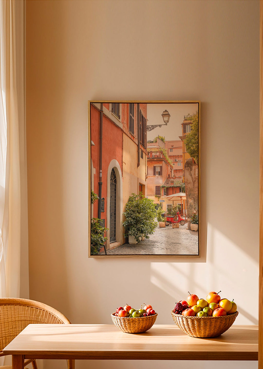 Kökskonst: Trastevere-gata med röd moped – Canvas2