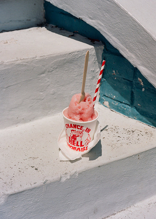 Kökskonst: rosa sorbet på vita steg