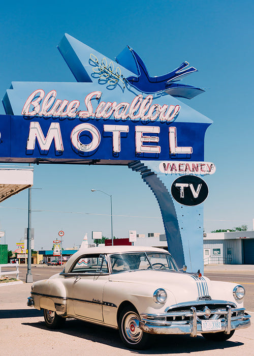 Vintage-motel foto med klassisk bil