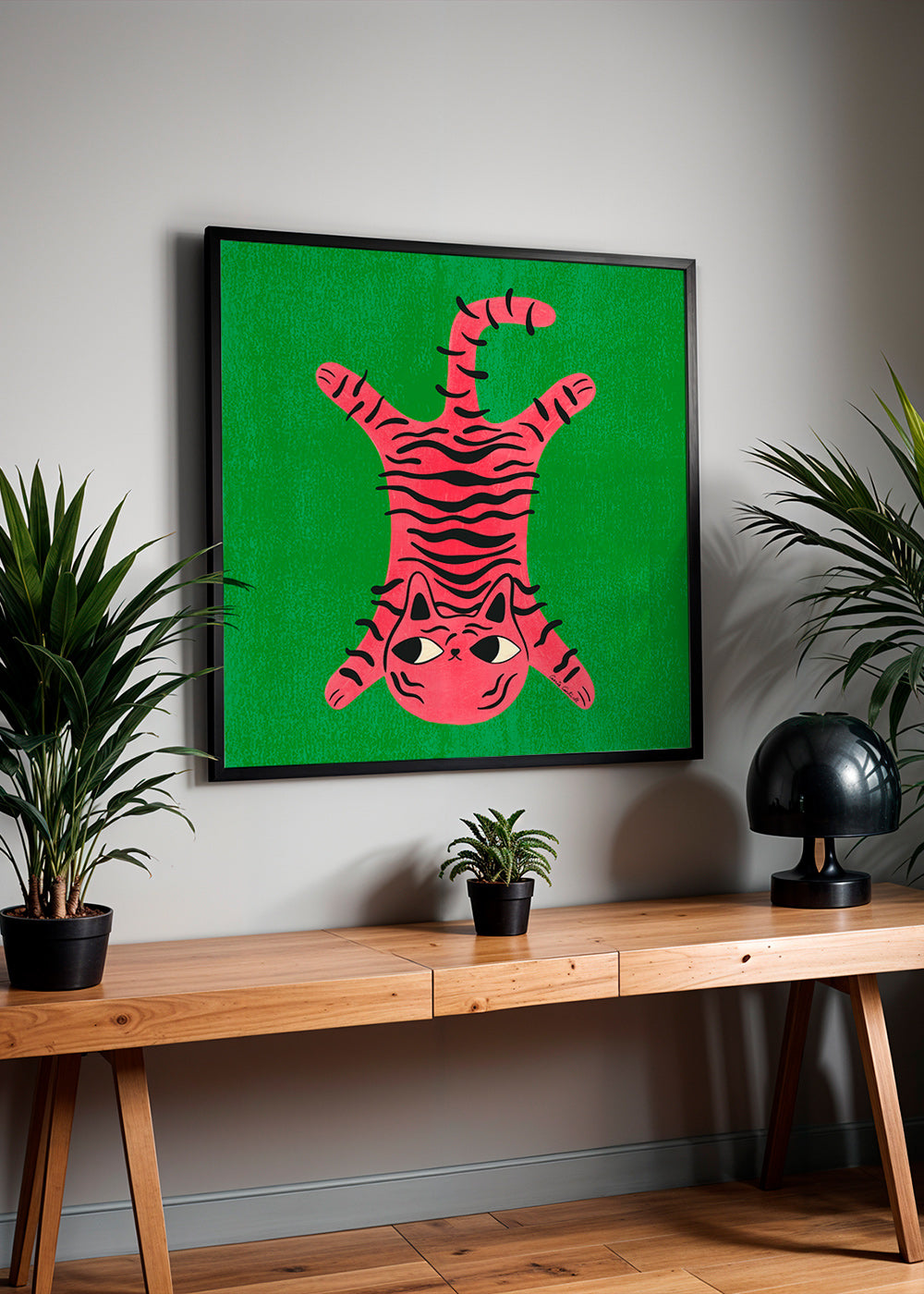 Rosa kattillustration med svarta ränder – Product2