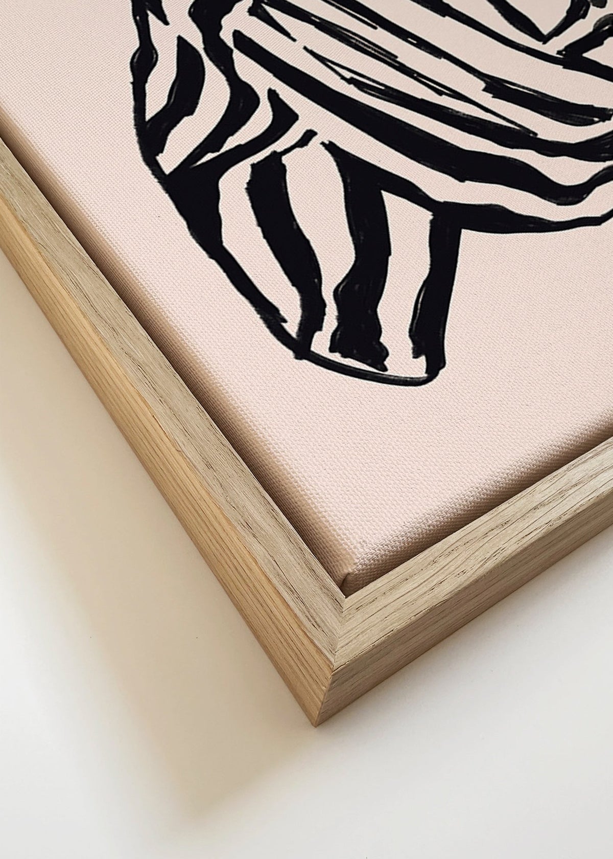 Illustration kvinnlig figur med grafiska ränder – Canvas detail