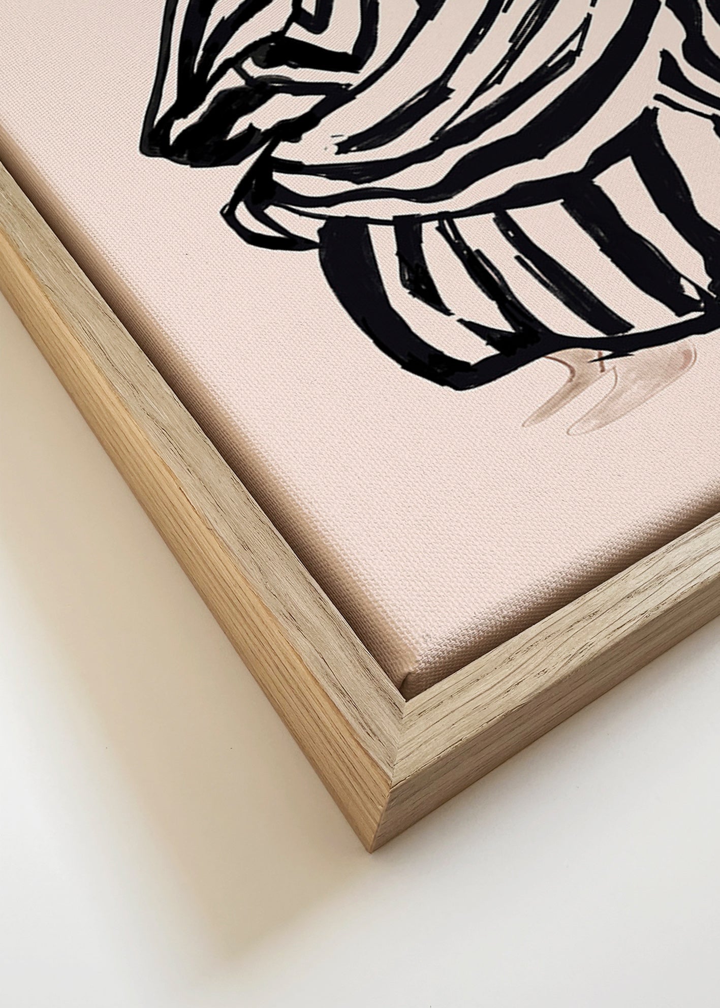 Illustration av sittande kvinna med tydliga ränder – Canvas detail