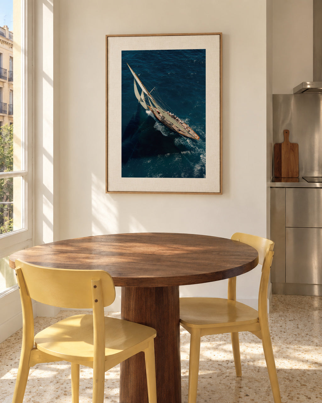 Team in race - Framed canvas in an interior