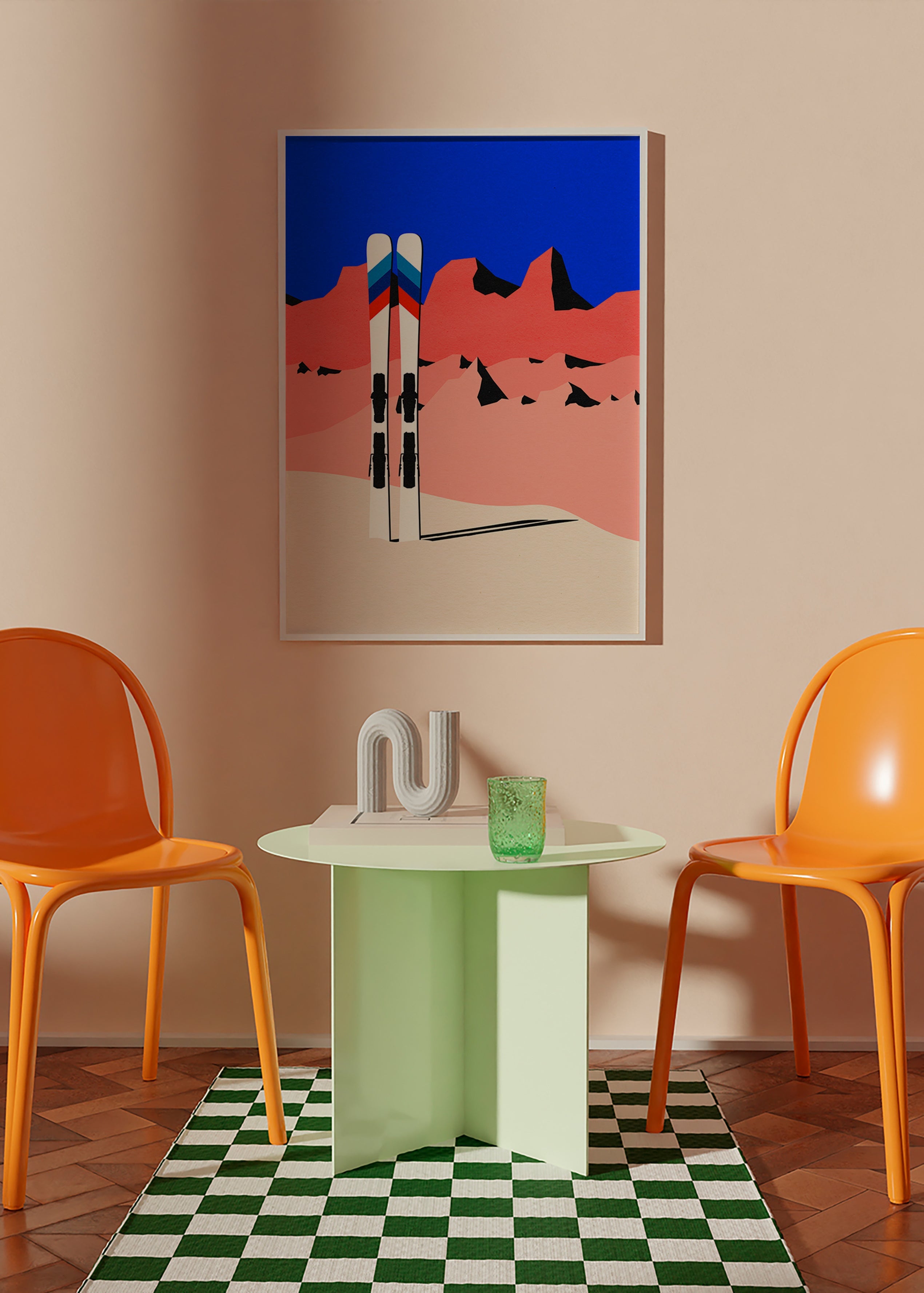 Sportkonst med skidor framför geometriskt bergslandskap – Product1