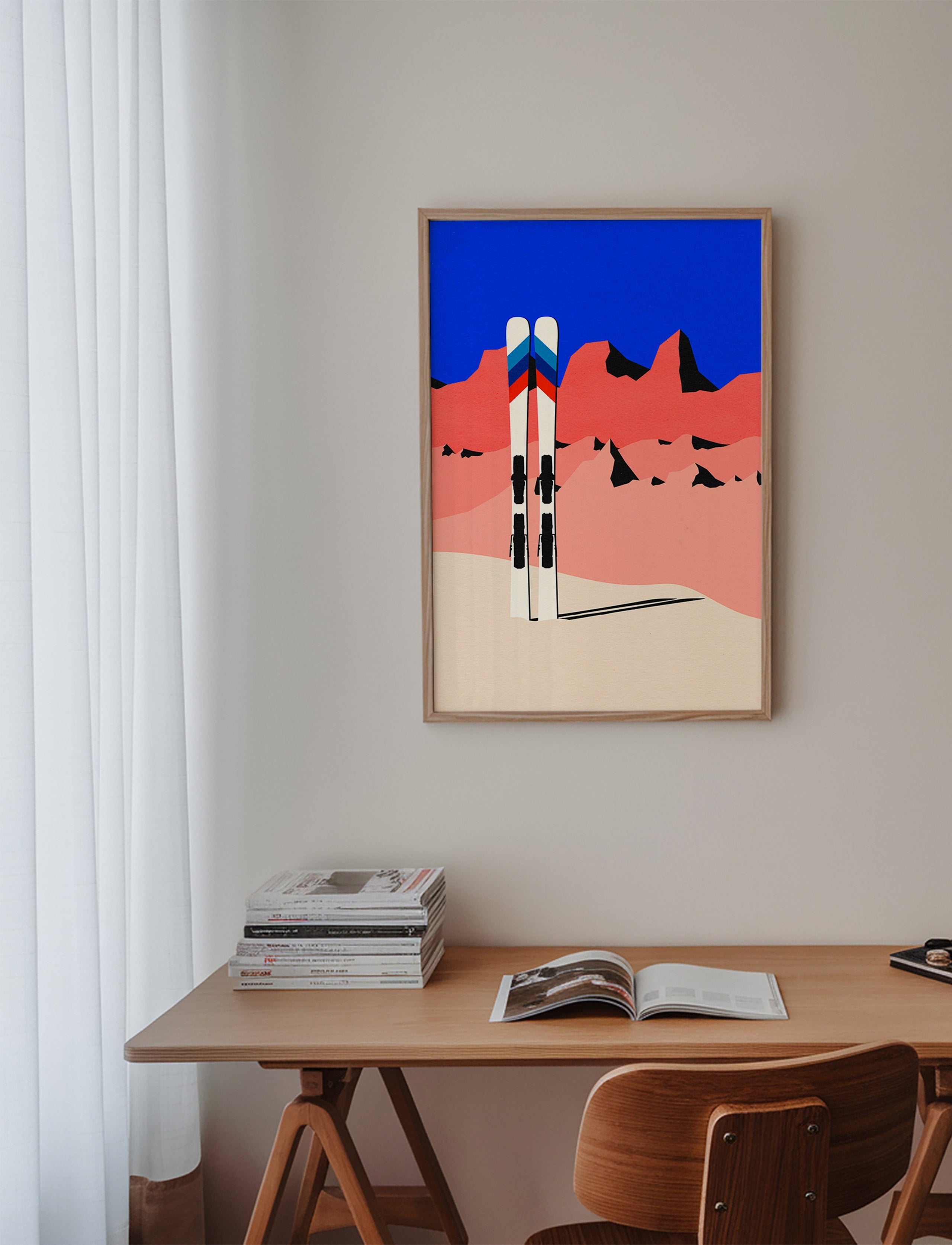 Sportkonst med skidor framför geometriskt bergslandskap – Product3