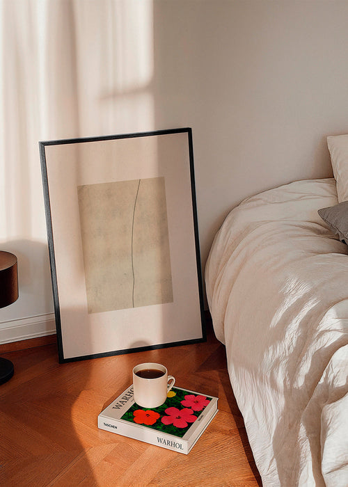 Minimalistisk tavla med kurvad linje och beige struktur – Product1