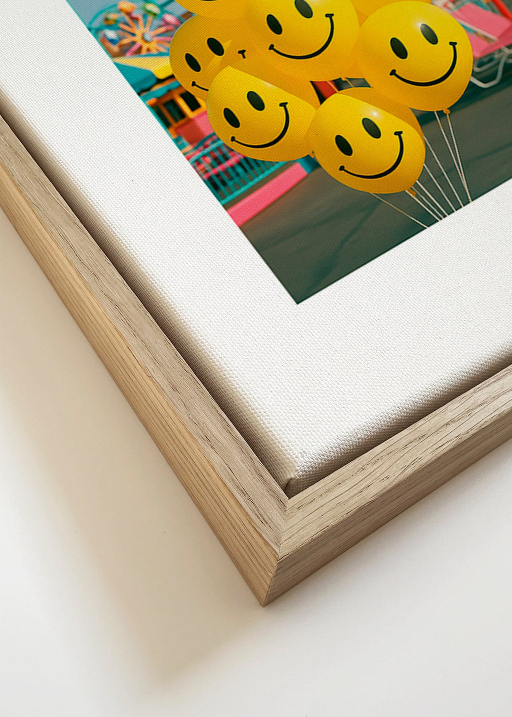 Fotografi av leende ballonger på nöjesfältet – Canvas detail