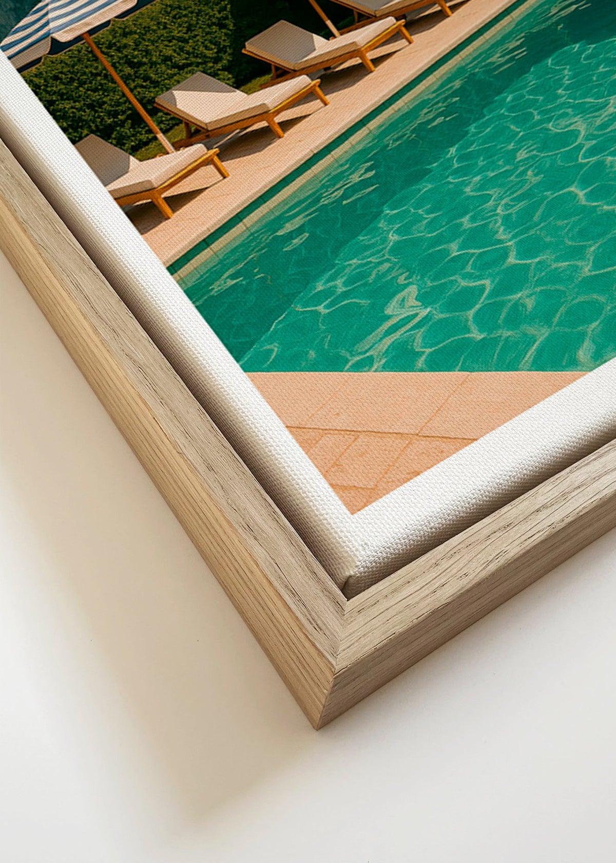 Fotografi av pool med randiga parasoll – Canvas detail