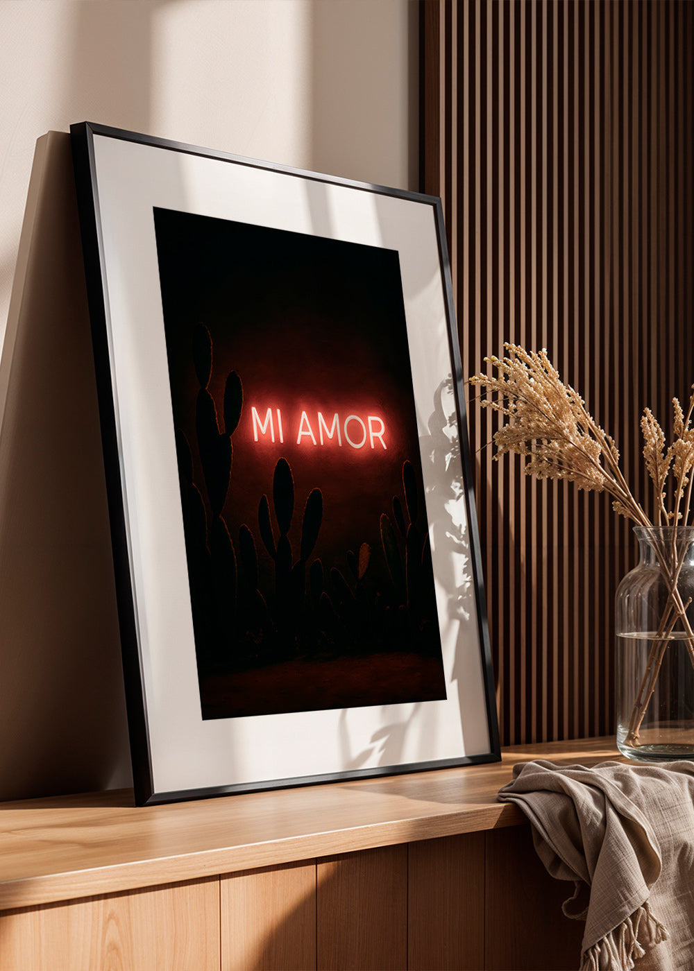 Fotografi: neonskylt 'Mi Amor' med kaktusar – Product1