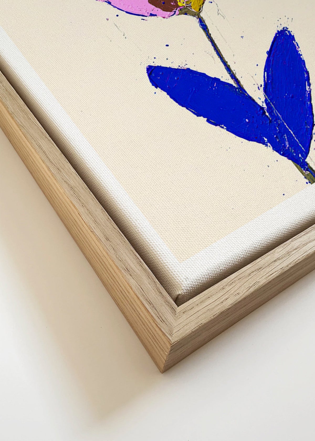 Botanisk poster med violett blomma och blått blad – Canvas detail