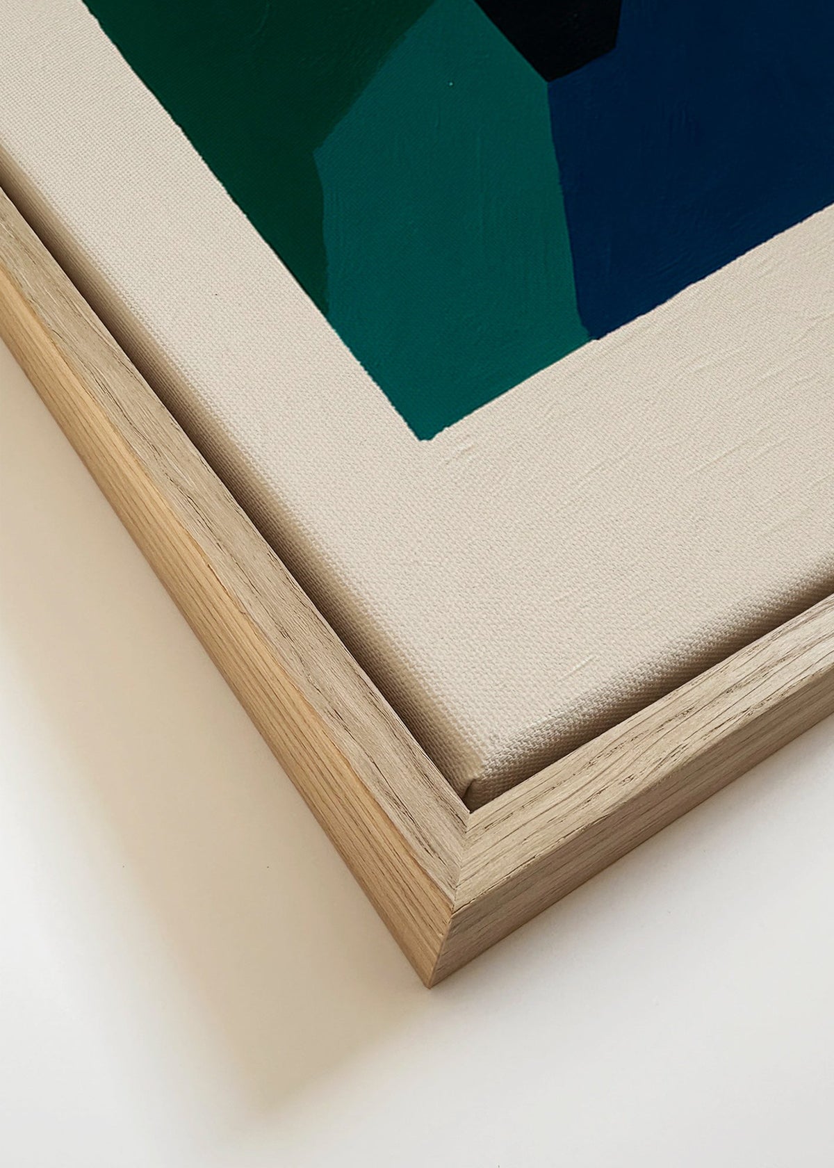 Abstrakt konstverk med gröna och marinblå block – Canvas detail