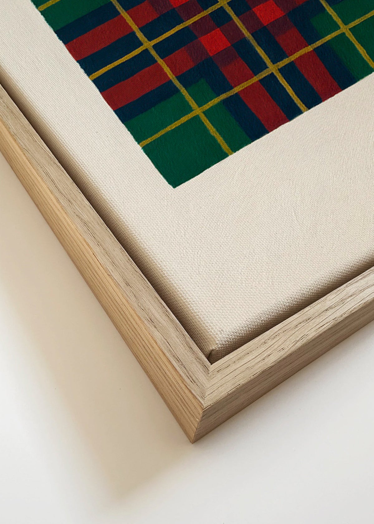 Geometrisk tavla med handmålat tartanmönster – Canvas detail