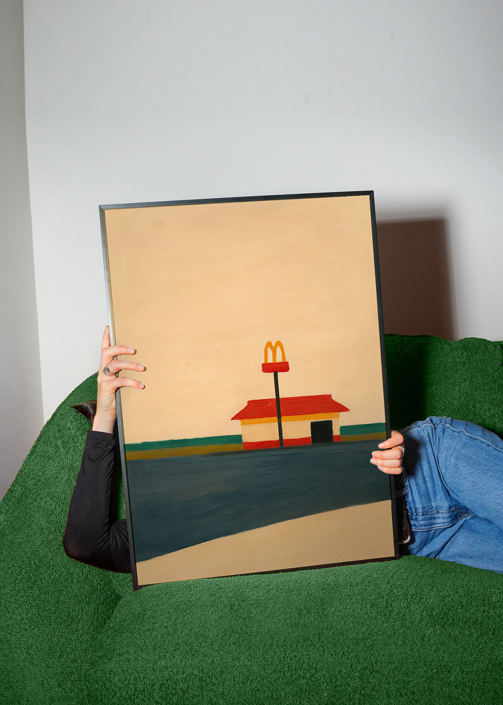 Kökskonst minimalistisk med diner och gyllene båge – Product2