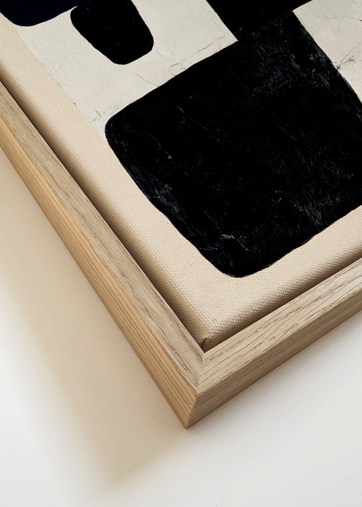 Geometrisk poster med svarta block och rött inslag – Canvas detail