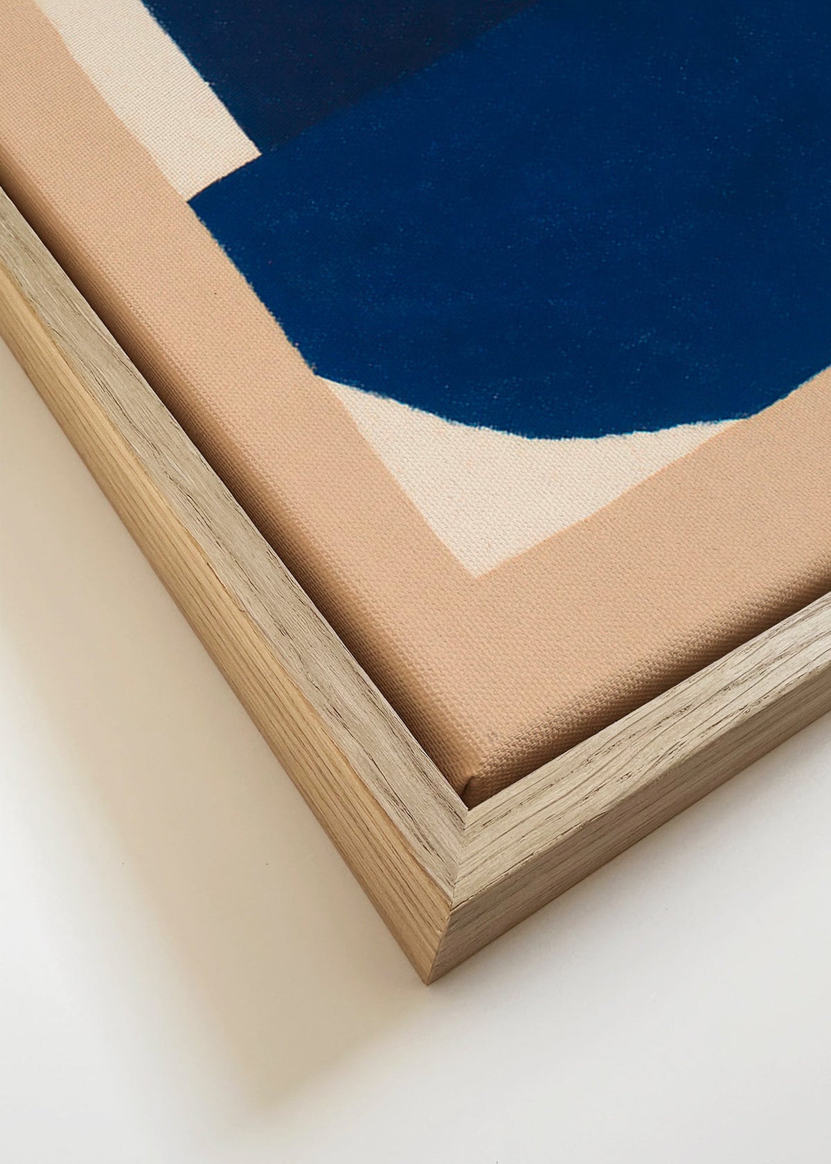Geometrisk tavla med marinblå block – Canvas detail