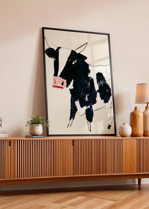 Konstverk ko med lekfulla penseldrag