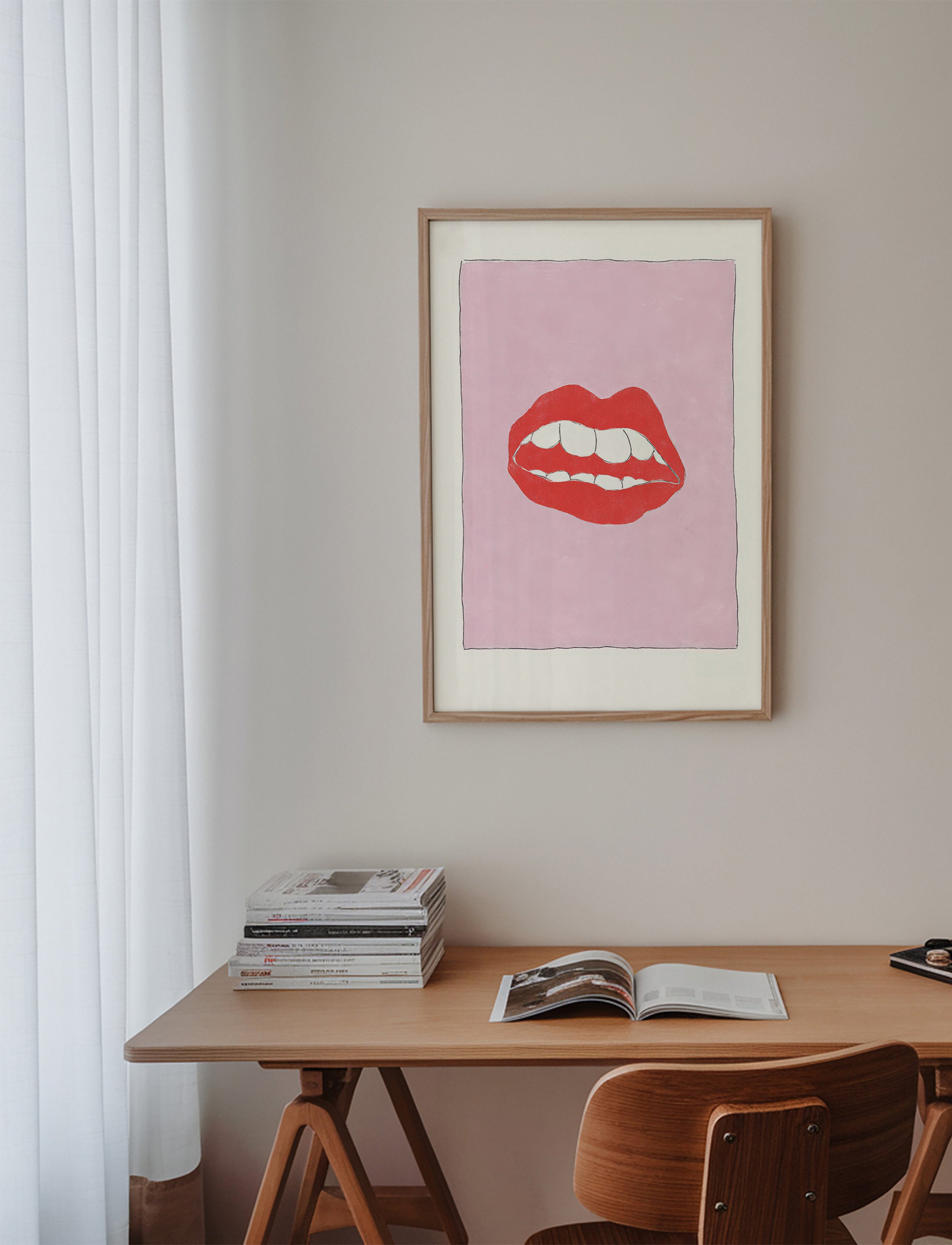 Illustration röda läppar på rosa bakgrund