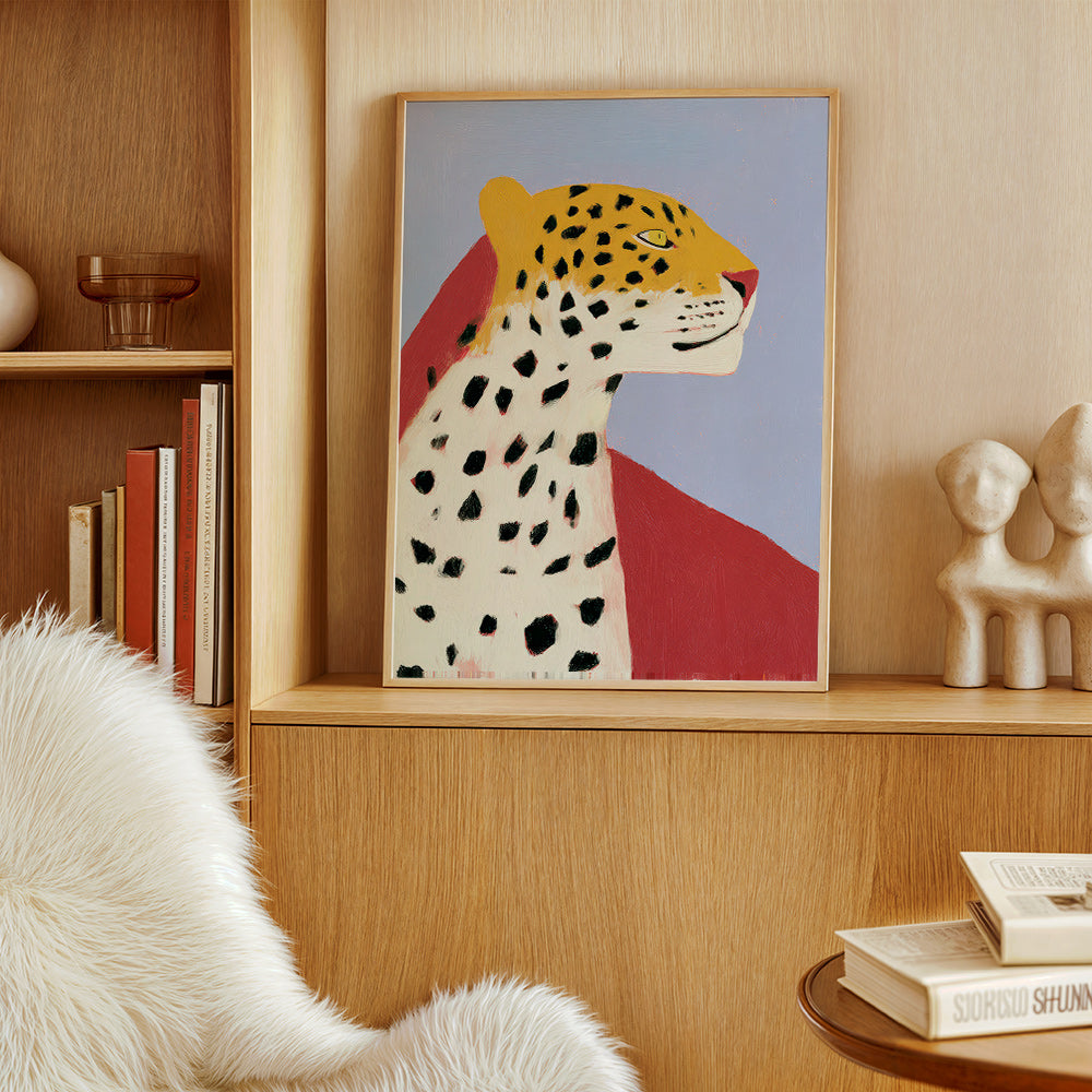 Leopard i profil på lavendelfärgad bakgrund