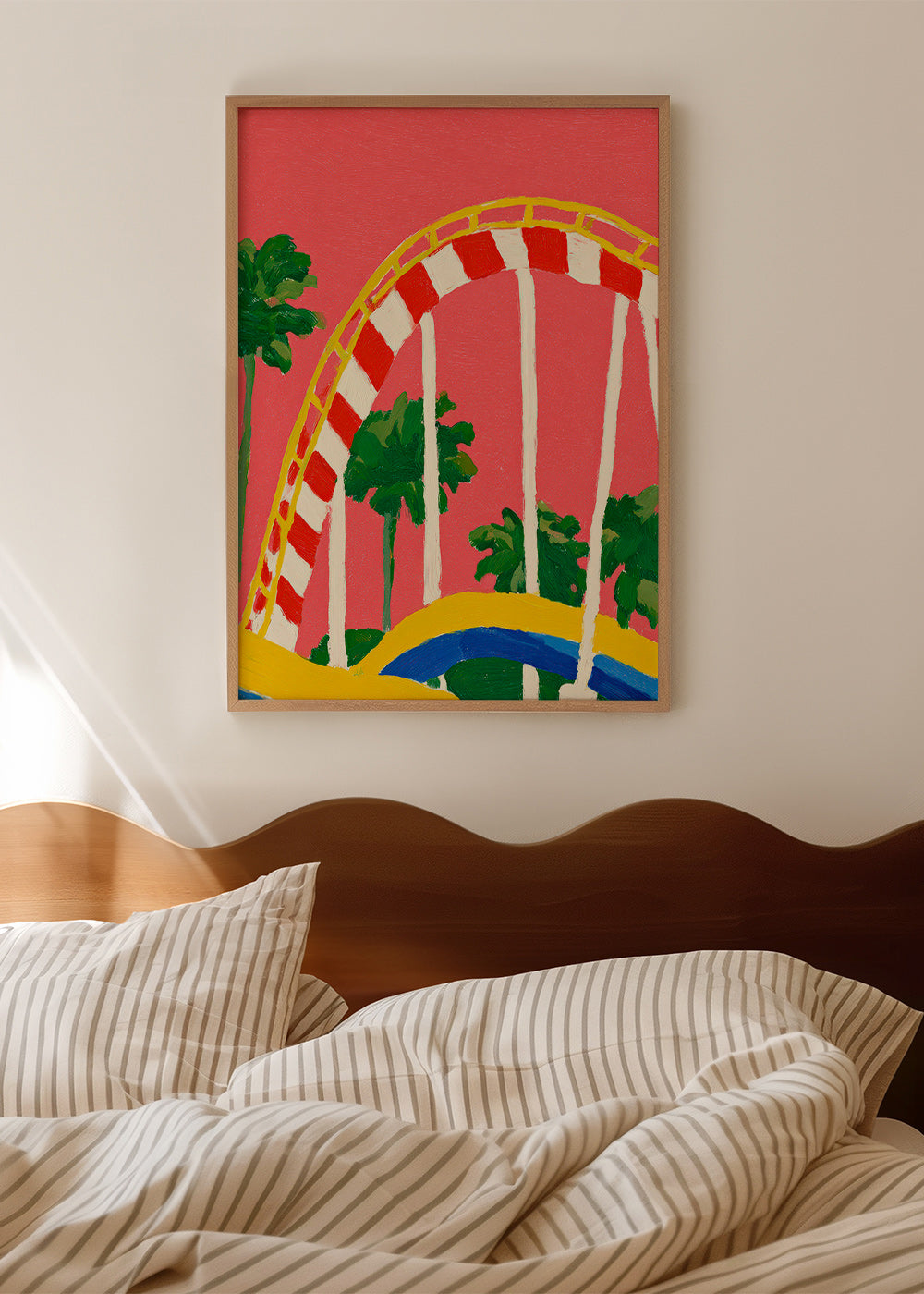 Botanisk print med palmer och färgglad båge