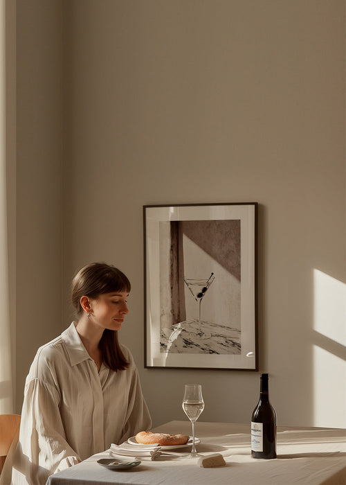 Kökskonst Martini i glas på marmor