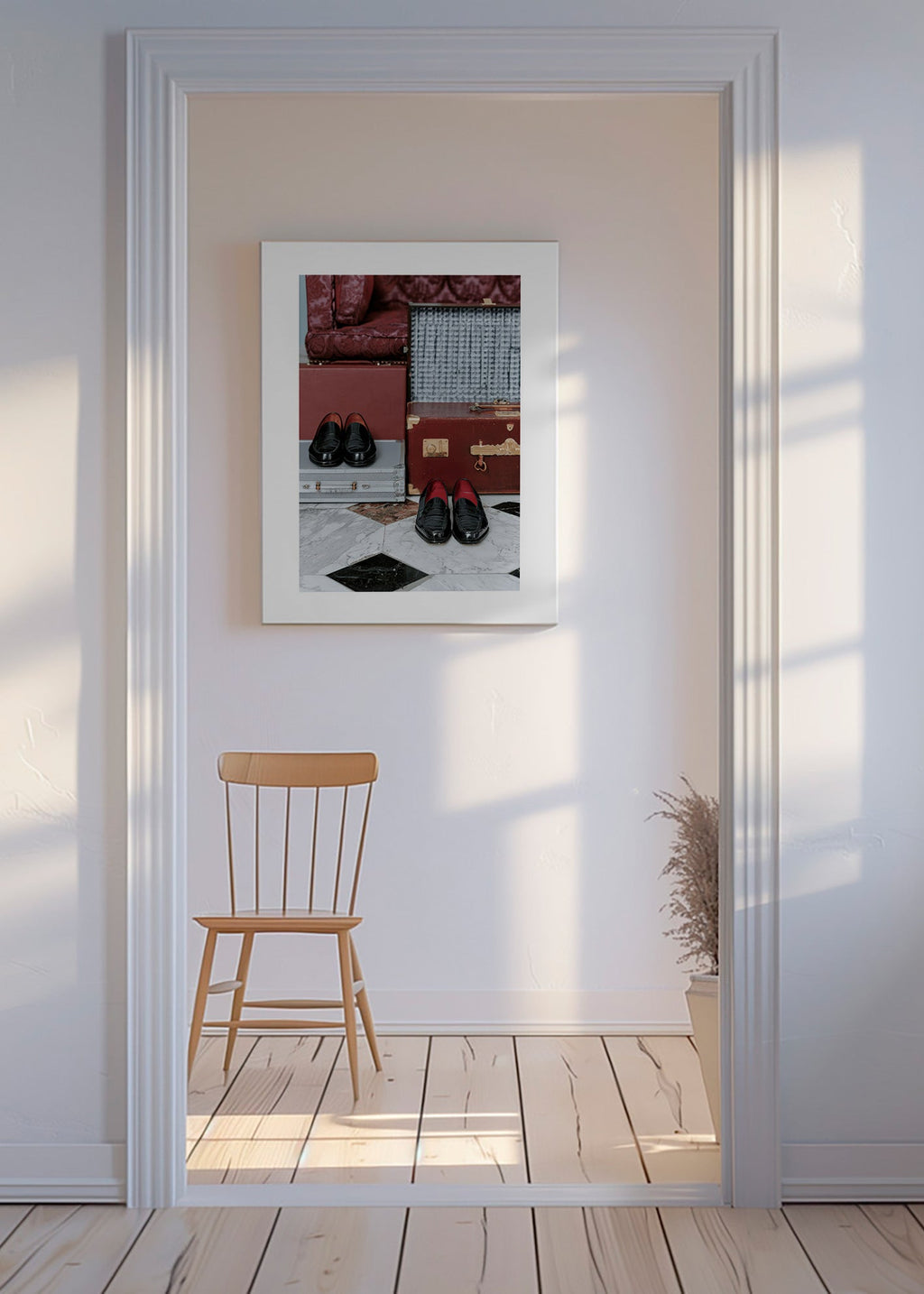 Reseaffisch med vintage-koffertar och putsade loafers